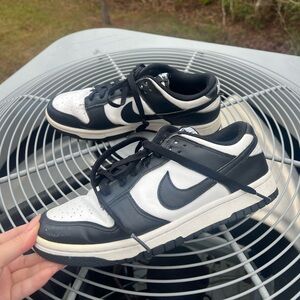 B&W NIKE DUNK LOWS PANDAS